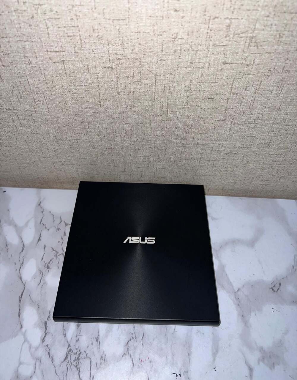 ASUS SDRW-08U7M-U External Ultra-Slim DVD Writer